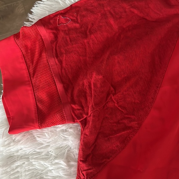 Red Nike shirt 100% Cotten EUC - Picture 4 of 6